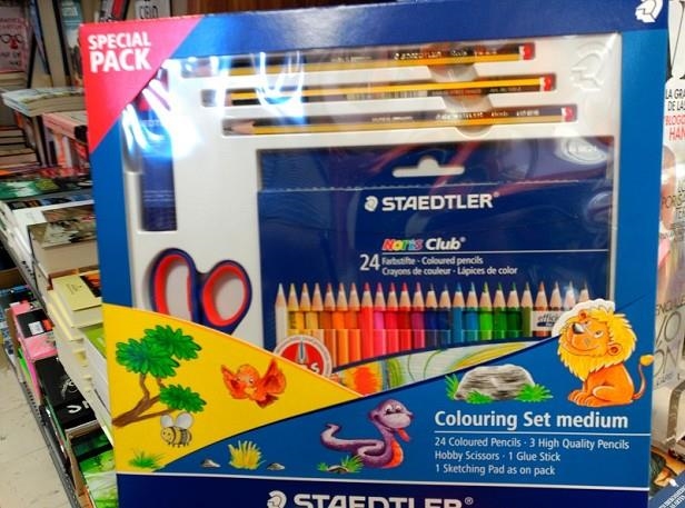 SET STAEDTLER PARA COLOREAR 61TCPL3 24 PINTURAS COLOR + 3 NORIS N.2 + TIJERAS + PEGAMENTO + BLOCK DIBUJO | 4007817011270 | Librería Castillón - Comprar libros online Aragón, Barbastro