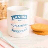 TAZA LA VIDA ES MUCHO MEJOR CON AMIGAS COMO TÚ ALREDEDOR | 8435460710039 | MR WONDERFUL | Librería Castillón - Comprar libros online Aragón, Barbastro