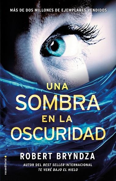 Una sombra en la oscuridad | 9788416700707 | Bryndza, Robert | Librería Castillón - Comprar libros online Aragón, Barbastro